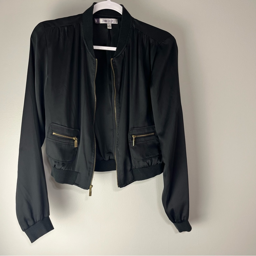 JENNIFER LOPEZ Black Satin Cropped Zip Up Bomber Jacket Size 8 | EUC - Picture 4 of 8